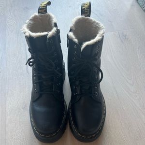 Dr. Martens Platform Jadon